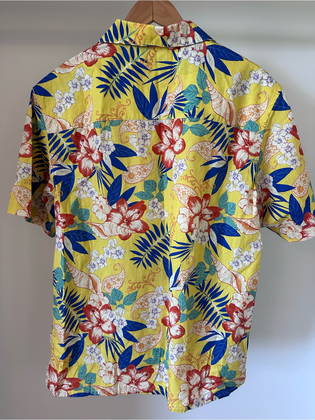 Nwt Yiume Men’s Yellow Tropical Print Hawaiian Button-Down Shirt Small — image 7 of 8